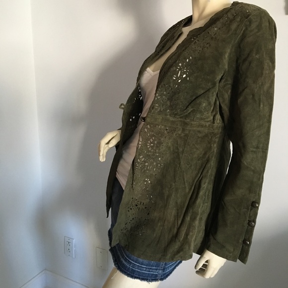 Green genuine leather suede jacket with laser cut detail size medium - Picture 3 of 8